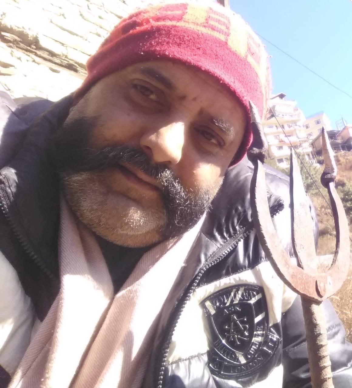 ANI on Twitter: Himachal Pradesh: Ravi Kumar, from Shimla has written to President Kovind to appoint him as temporary executioner in Delhi’s Tihar Jail as there is no executioner there.He states, “Appoint me executioner so ‘Nirbhaya’ case convicts can be hanged soon & her soul rests in peace “.